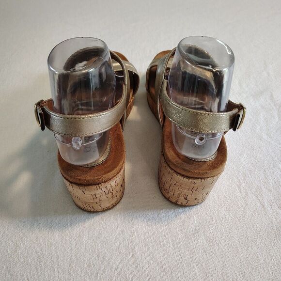 Euro Soft Sofft Sandals Womens 9.5 Kahley Wedge Cork Slingback Gold Faux Leather - Picture 6 of 11